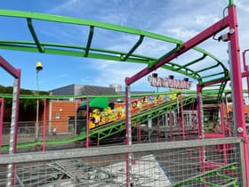 Pomme / Traineau du Père Noël (green tracks / pink supports)