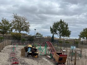 Knollis Mini-K2 (left / lifthill right / north)